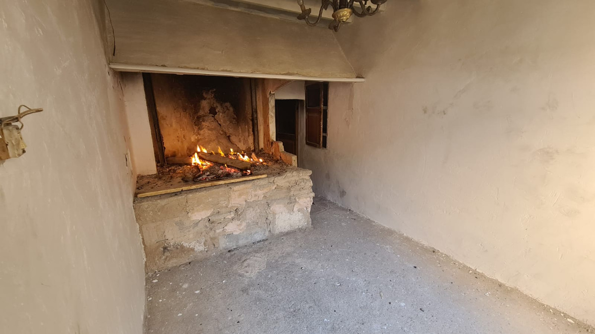 4 Bed, 2 Bath, HouseFor Sale, Santa Margalida, Islas Baleares