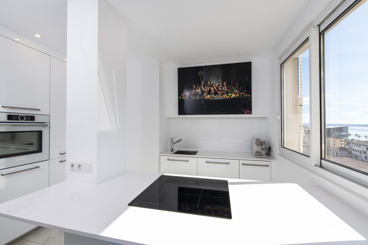 3 Bed, 2 Bath, ApartmentFor Sale, Palma de Mallorca, Islas Baleares