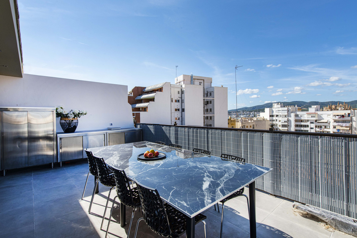 3 Bed, 2 Bath, ApartmentFor Sale, Palma de Mallorca, Islas Baleares