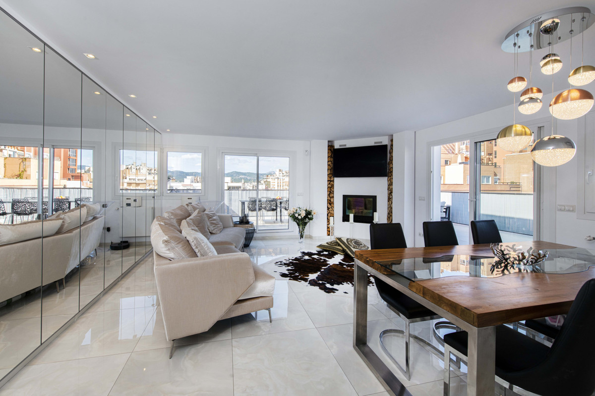 3 Bed, 2 Bath, ApartmentFor Sale, Palma de Mallorca, Islas Baleares