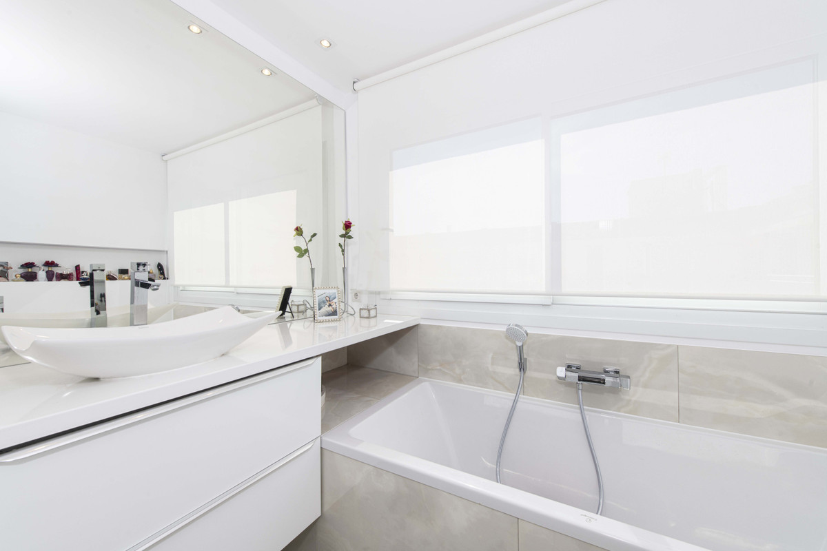 3 Bed, 2 Bath, ApartmentFor Sale, Palma de Mallorca, Islas Baleares