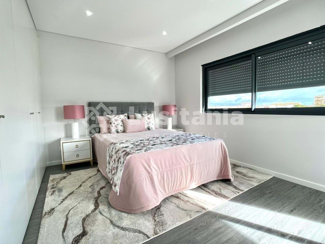 3 Bed, 2 Bath, ApartmentFor Sale, Olhão, Faro, 8700-146