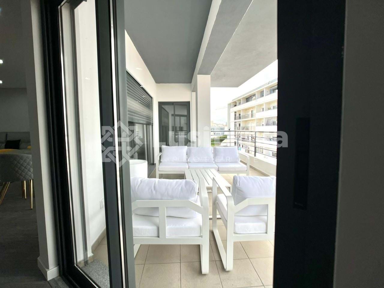 3 Bed, 2 Bath, ApartmentFor Sale, Olhão, Faro, 8700-146