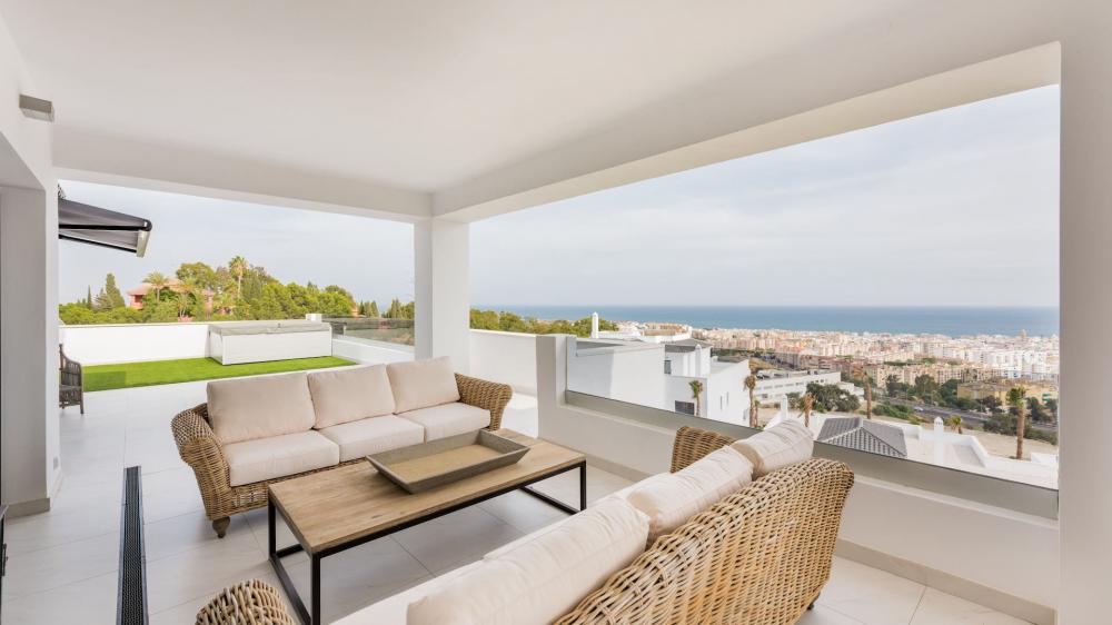 2 Bed, 2 Bath, ApartmentFor Sale, Estepona, Malaga 2 Bed, 2 Bath, ApartmentFor Sale, Estepona, Malaga