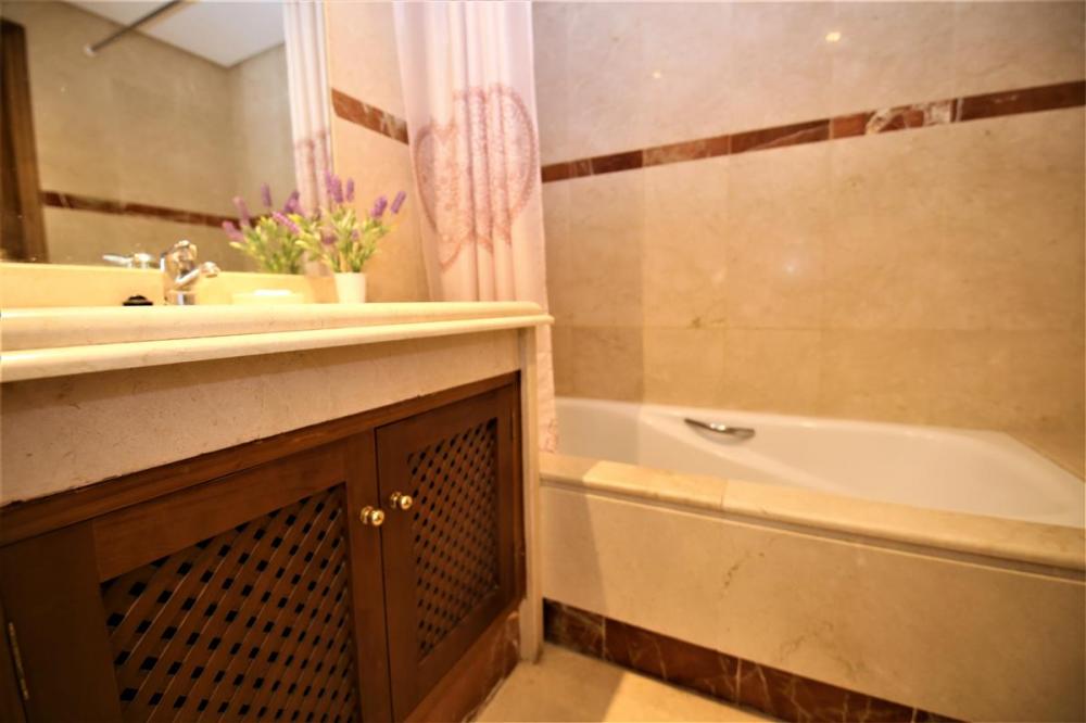 2 Bed, 2 Bath, ApartmentFor Sale, New Golden Mile, Malaga