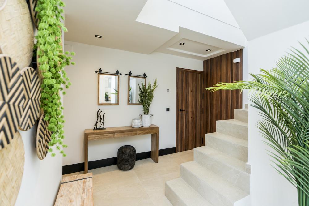 3 Bed, 2 Bath, ApartmentFor Sale, Nueva Andalucia, Malaga