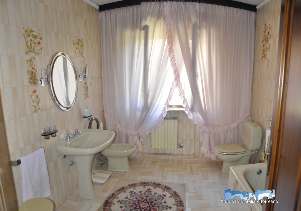 3 Bed, HouseFor Sale, Torino, Piemonte 3 Bed, HouseFor Sale, Torino, Piemonte