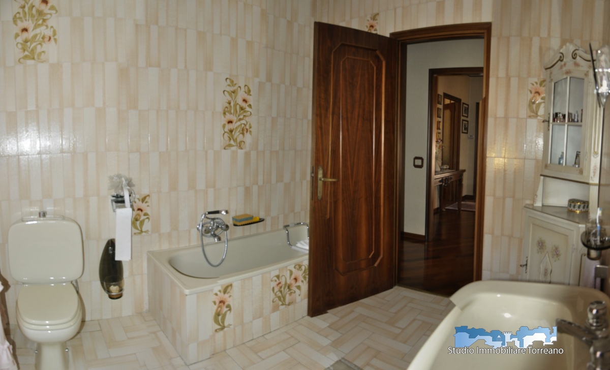 3 Bed, HouseFor Sale, Torino, Piemonte 3 Bed, HouseFor Sale, Torino, Piemonte