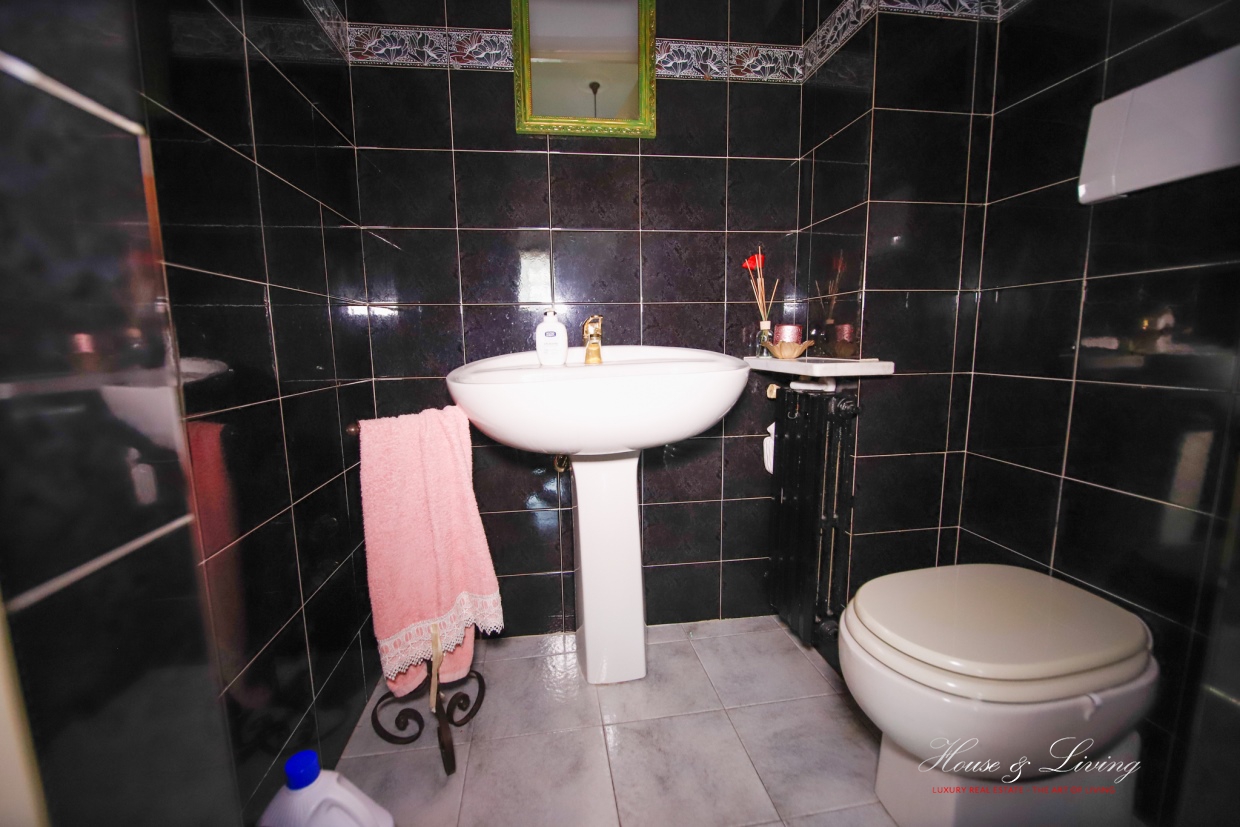 5 Bed, HouseFor Sale, Torino, Torino, Piemonte 5 Bed, HouseFor Sale, Torino, Torino, Piemonte