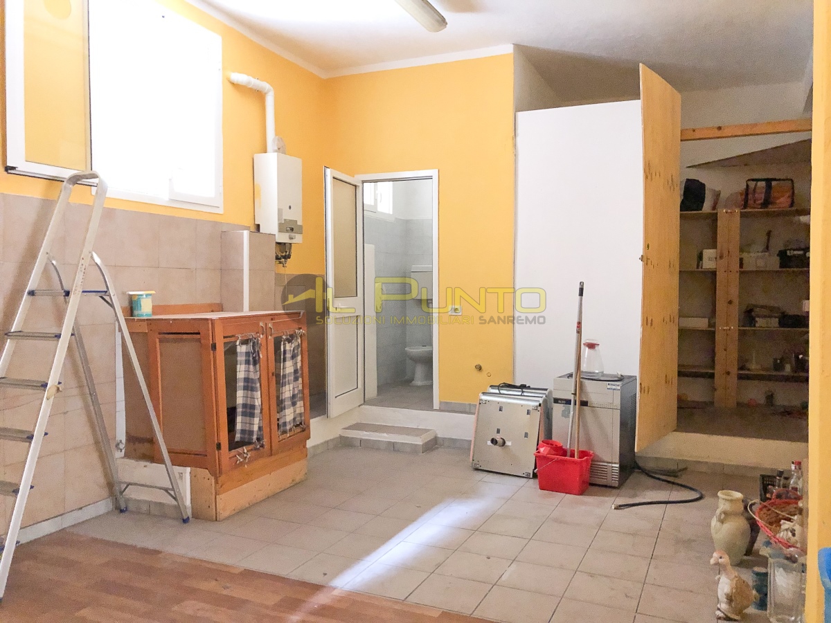 Commercial Property, For Sale