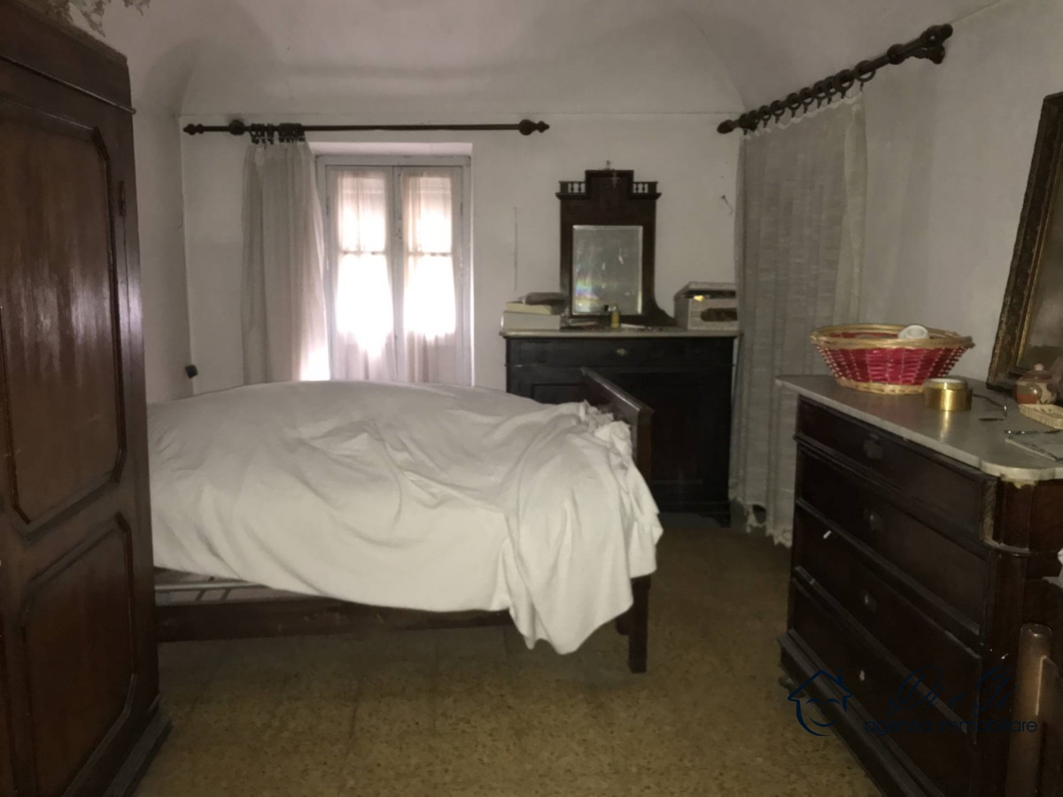 7 Bed, HouseFor Sale, Cisano sul Neva, Savona, Liguria