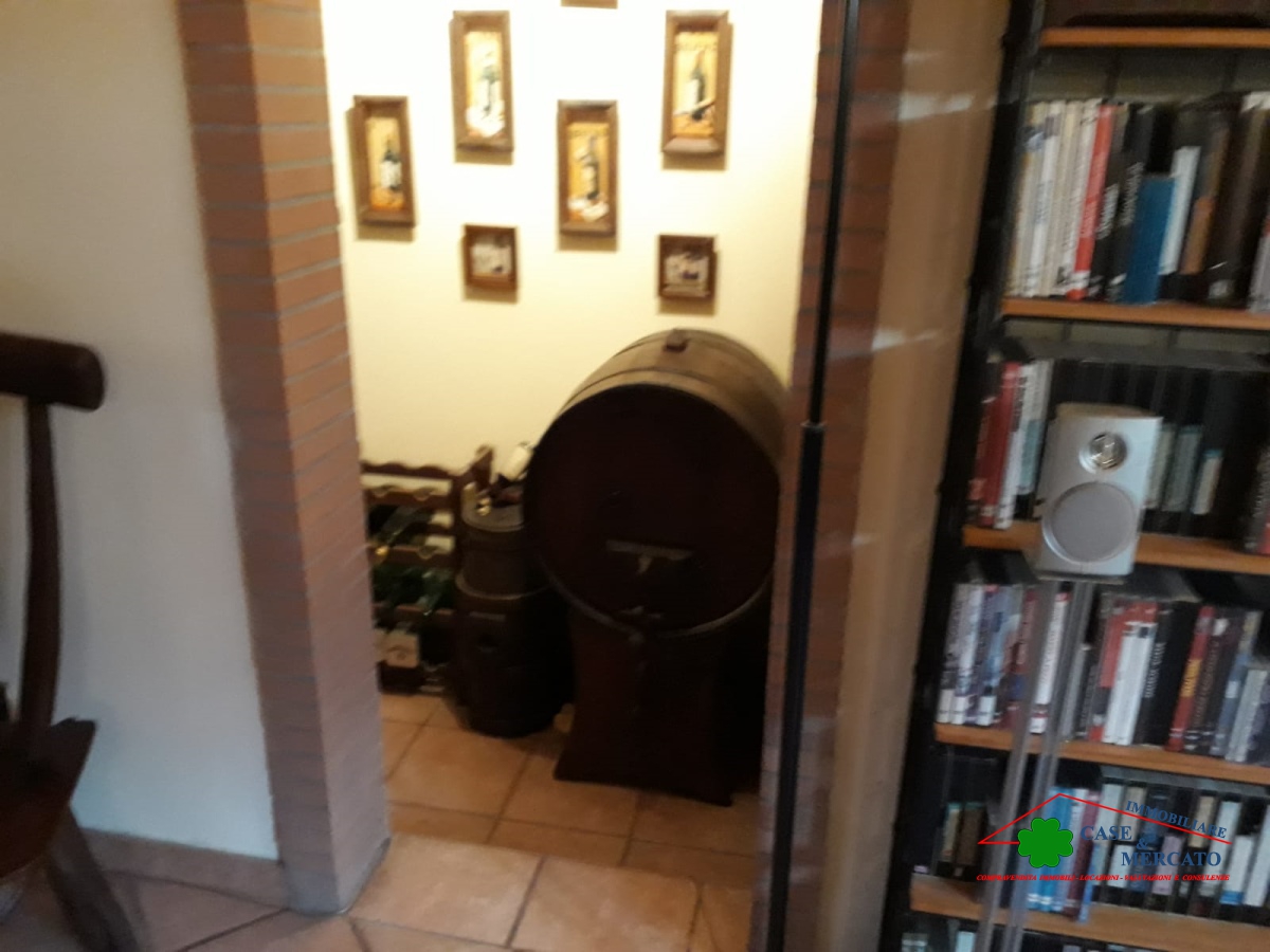 5 Bed, HouseFor Sale, Montecarlo, Lucca, Toscana