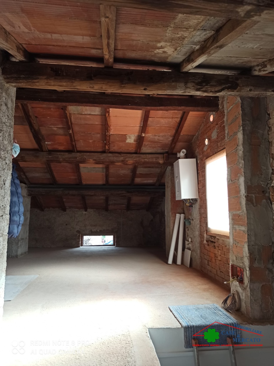 2 Bed, ApartmentFor Sale, San Salvatore, Lucca, Toscana