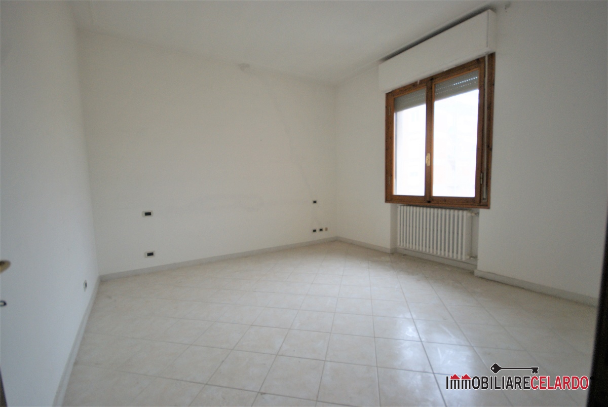 2 Bed, ApartmentFor Sale, Poggibonsi, Siena, Toscana