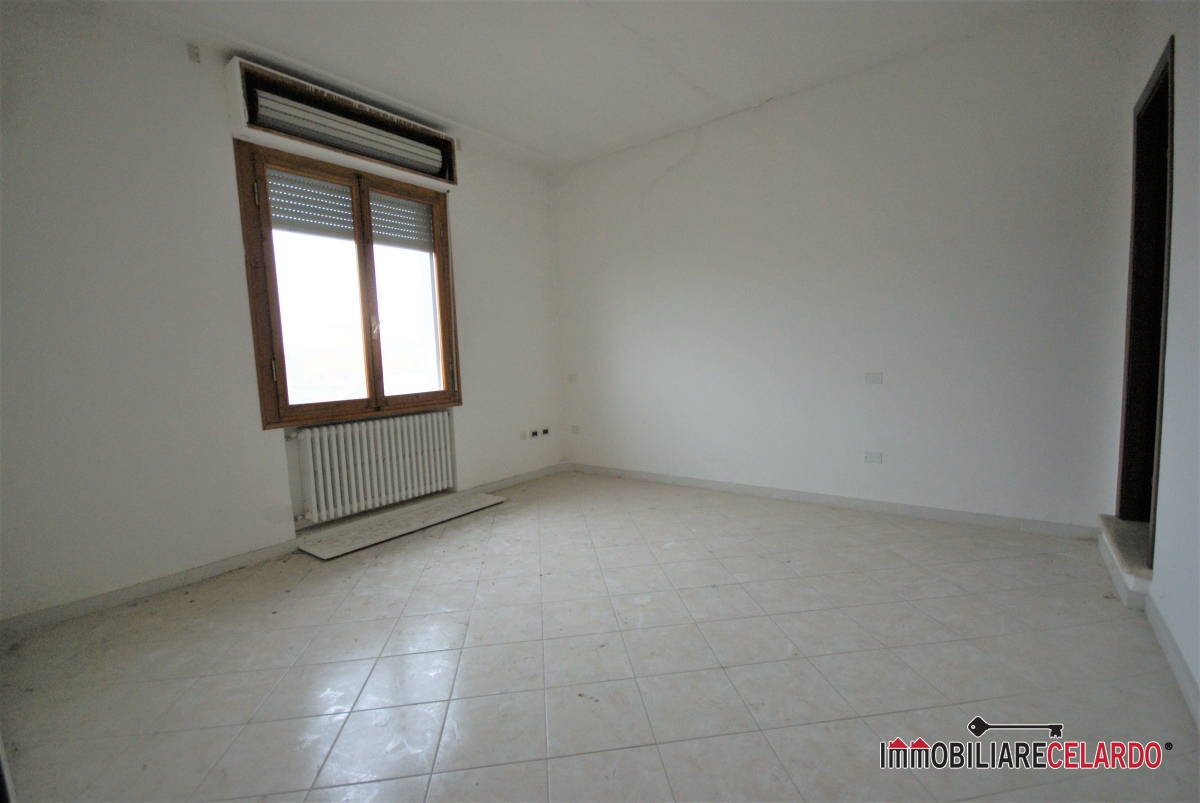 2 Bed, ApartmentFor Sale, Poggibonsi, Siena, Toscana