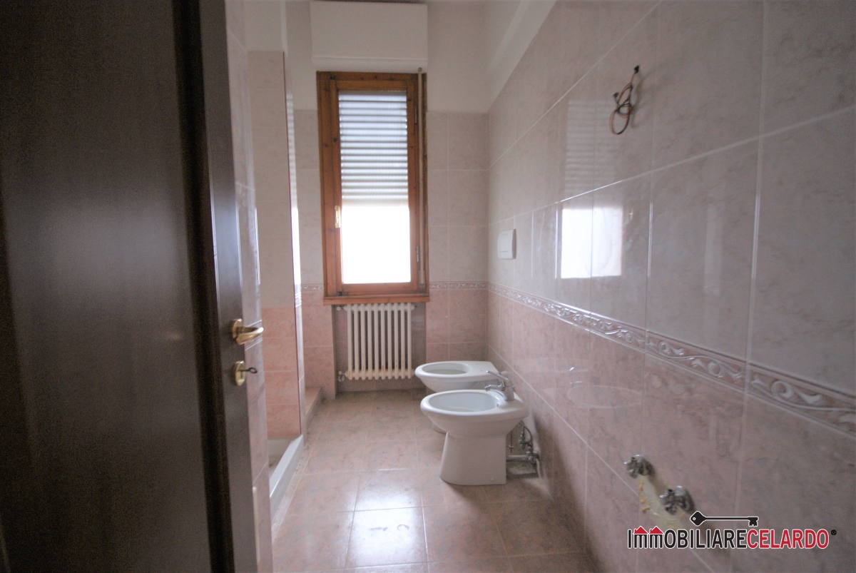 2 Bed, ApartmentFor Sale, Poggibonsi, Siena, Toscana