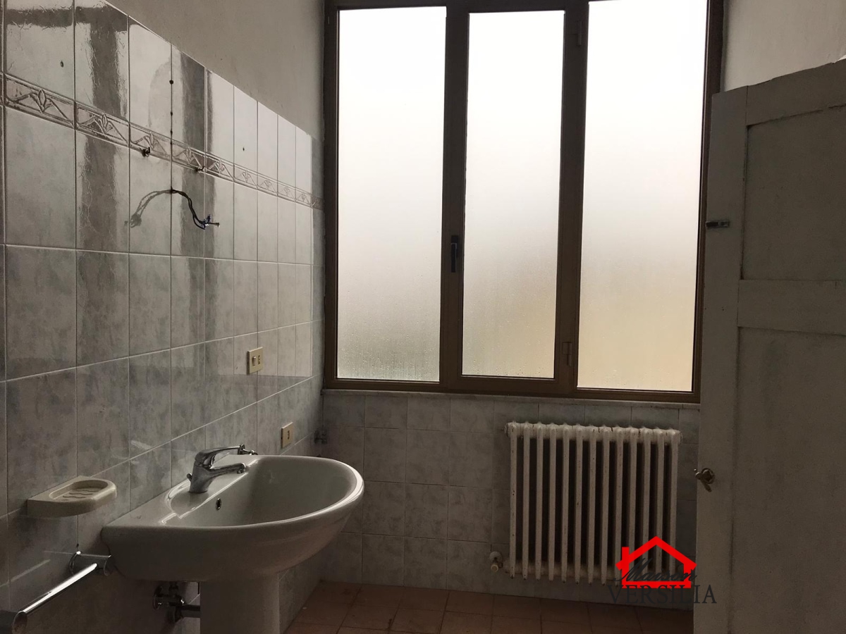 4 Bed, ApartmentFor Sale, Pontremoli, Toscana 4 Bed, ApartmentFor Sale, Pontremoli, Toscana