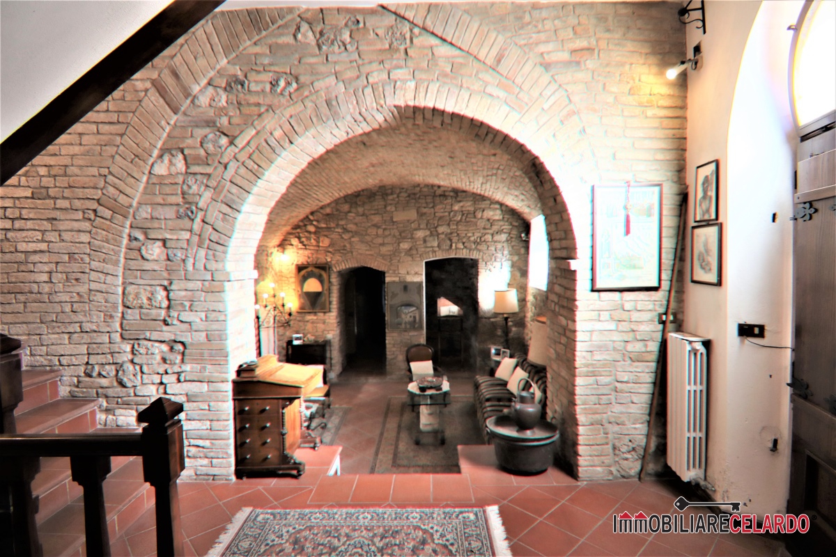 4 Bed, ApartmentFor Sale, San Gimignano, Siena, Toscana 4 Bed, ApartmentFor Sale, San Gimignano, Siena, Toscana