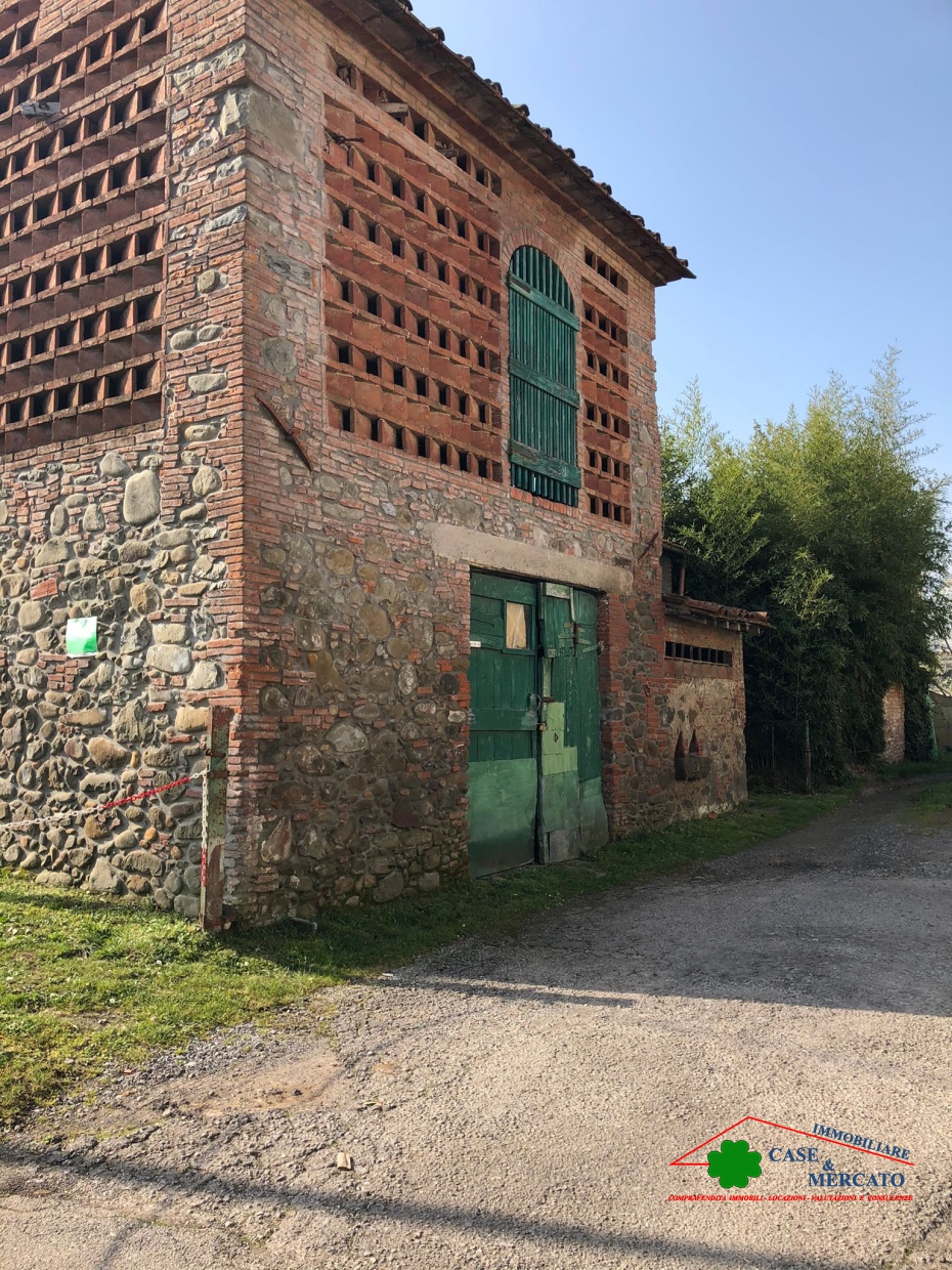 HouseFor Sale, Porcari, Lucca, Toscana HouseFor Sale, Porcari, Lucca, Toscana