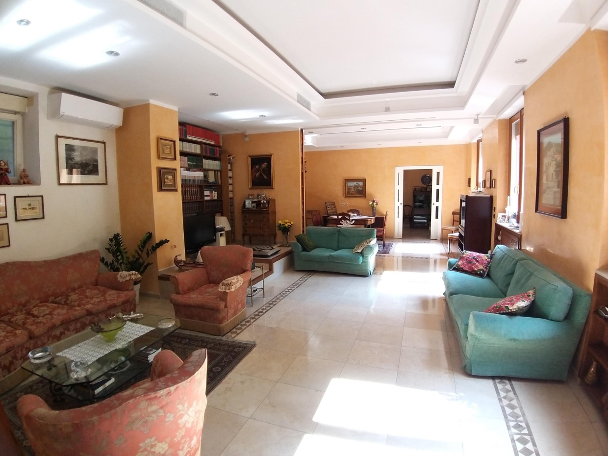 4 Bed, ApartmentFor Sale, Napoli, Campania