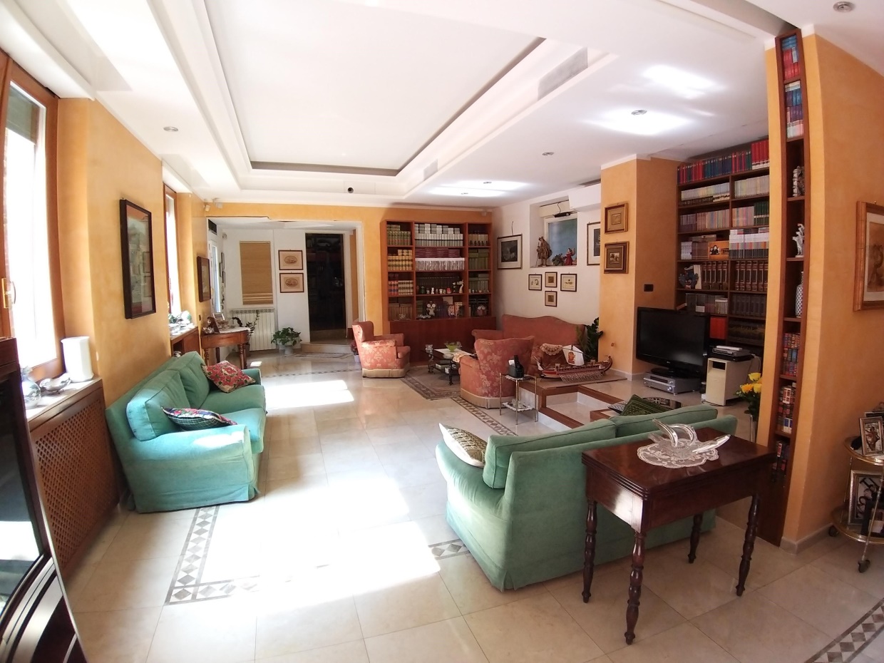 4 Bed, ApartmentFor Sale, Napoli, Campania