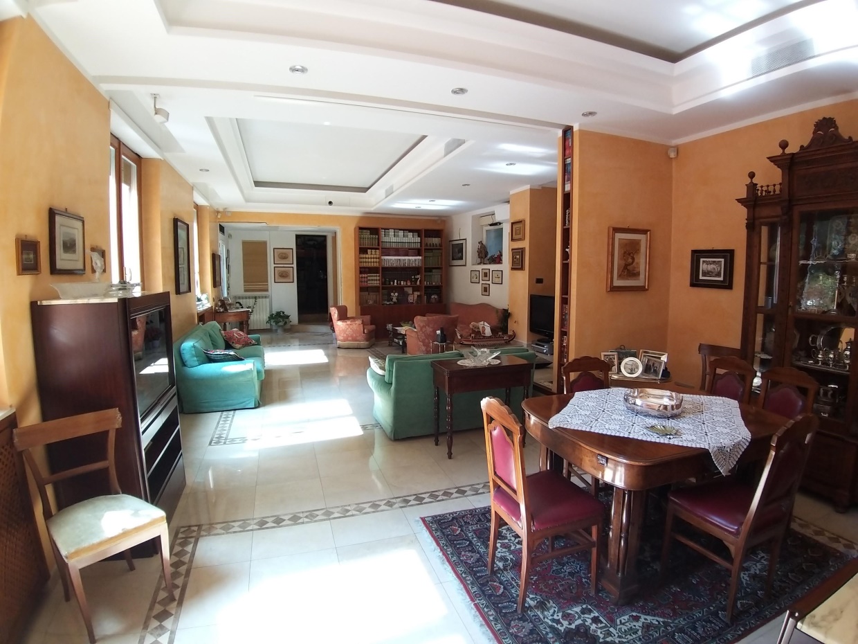 4 Bed, ApartmentFor Sale, Napoli, Campania