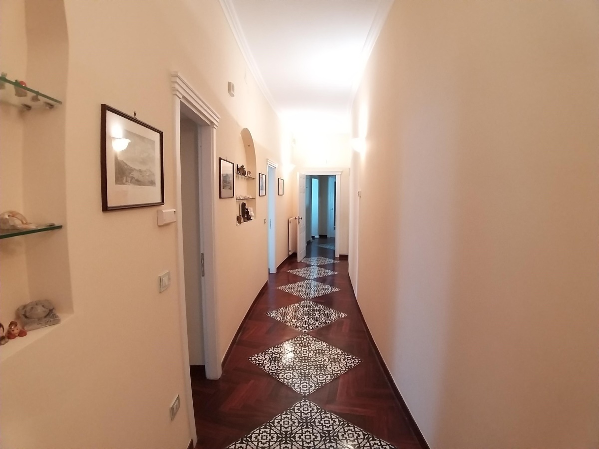 3 Bed, ApartmentFor Sale, Napoli, Campania