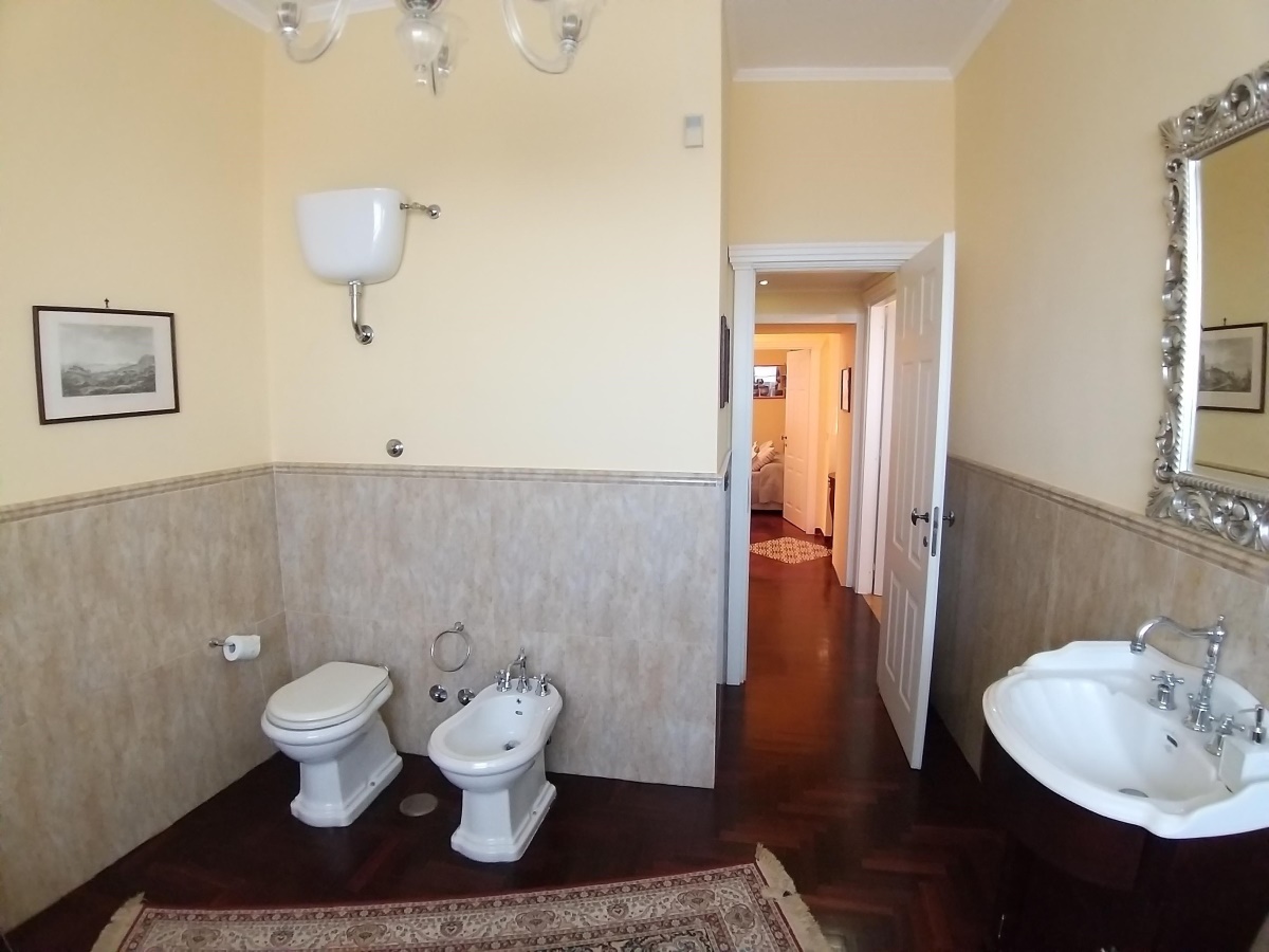 3 Bed, ApartmentFor Sale, Napoli, Campania