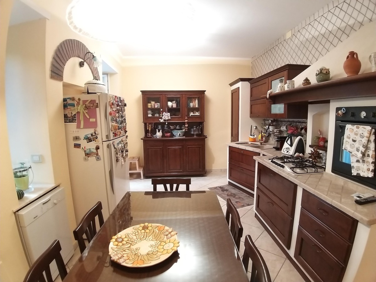 3 Bed, ApartmentFor Sale, Napoli, Campania