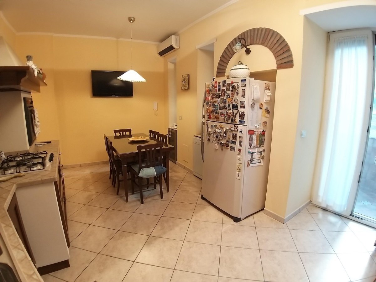 3 Bed, ApartmentFor Sale, Napoli, Campania
