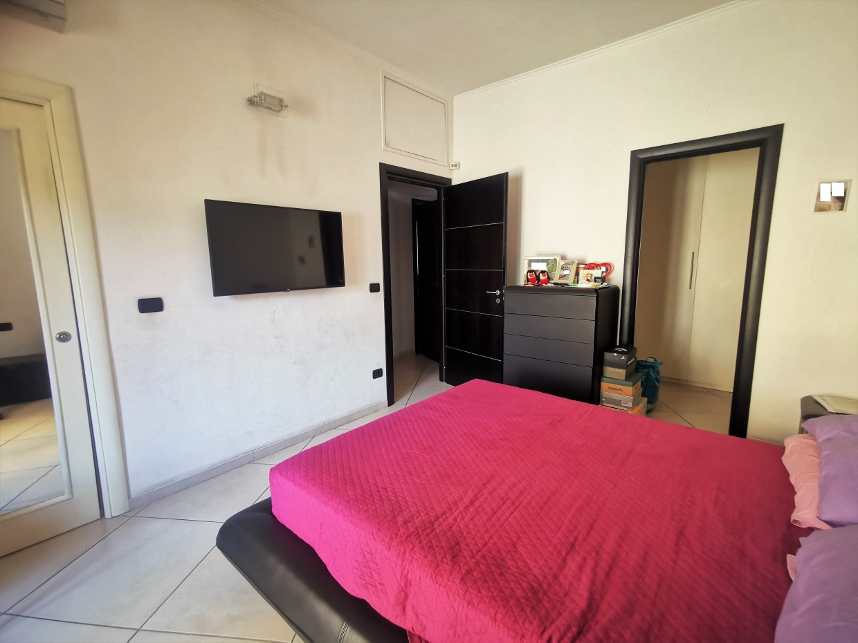 2 Bed, ApartmentFor Sale, Napoli, Campania