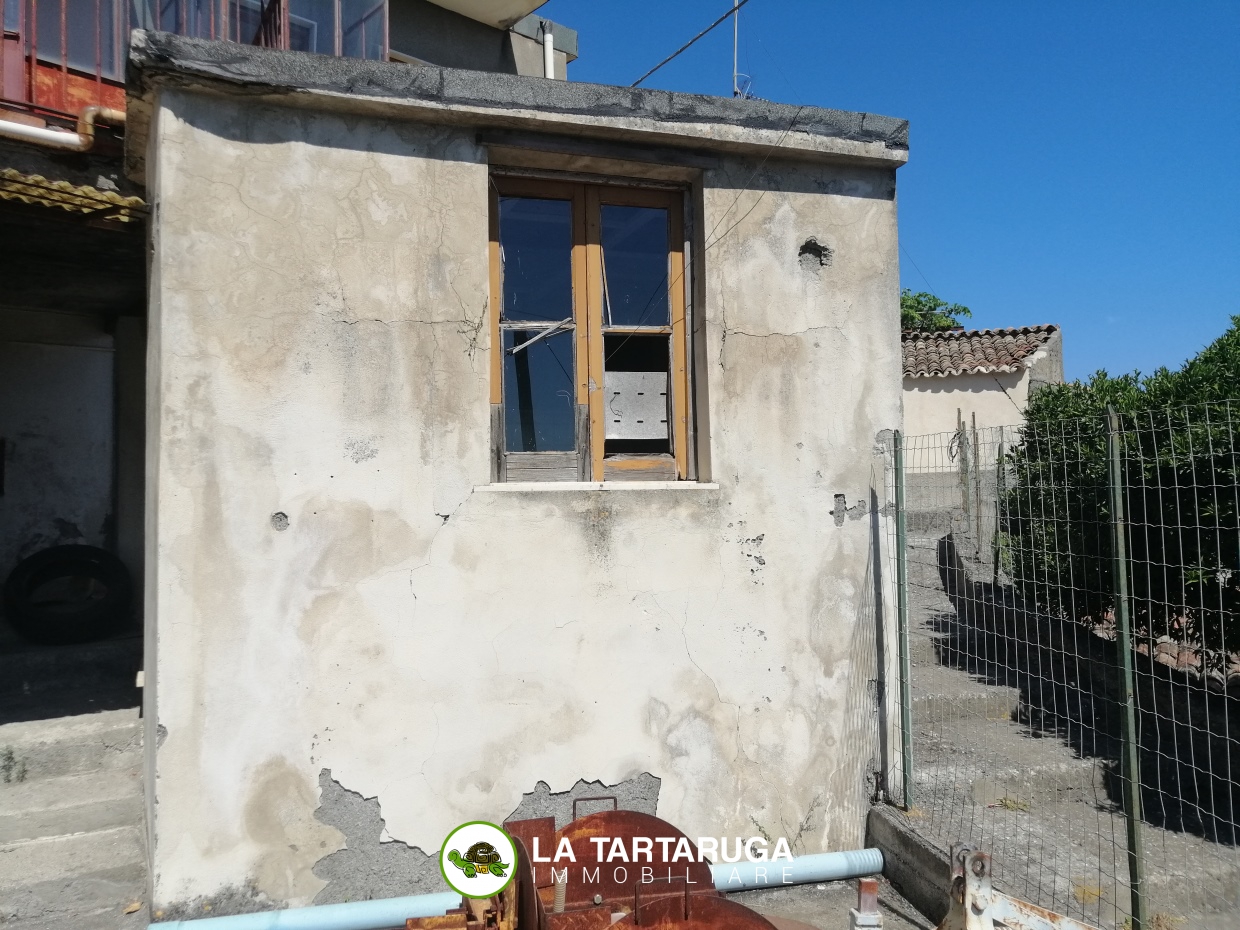 2 Bed, HouseFor Sale, Messina, Sicilia