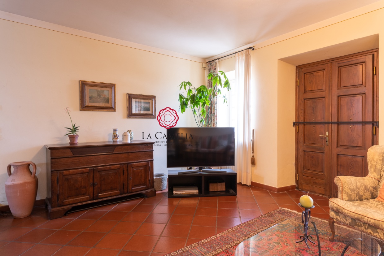 5 Bed, HouseFor Sale, Gragnano, Lucca, Toscana