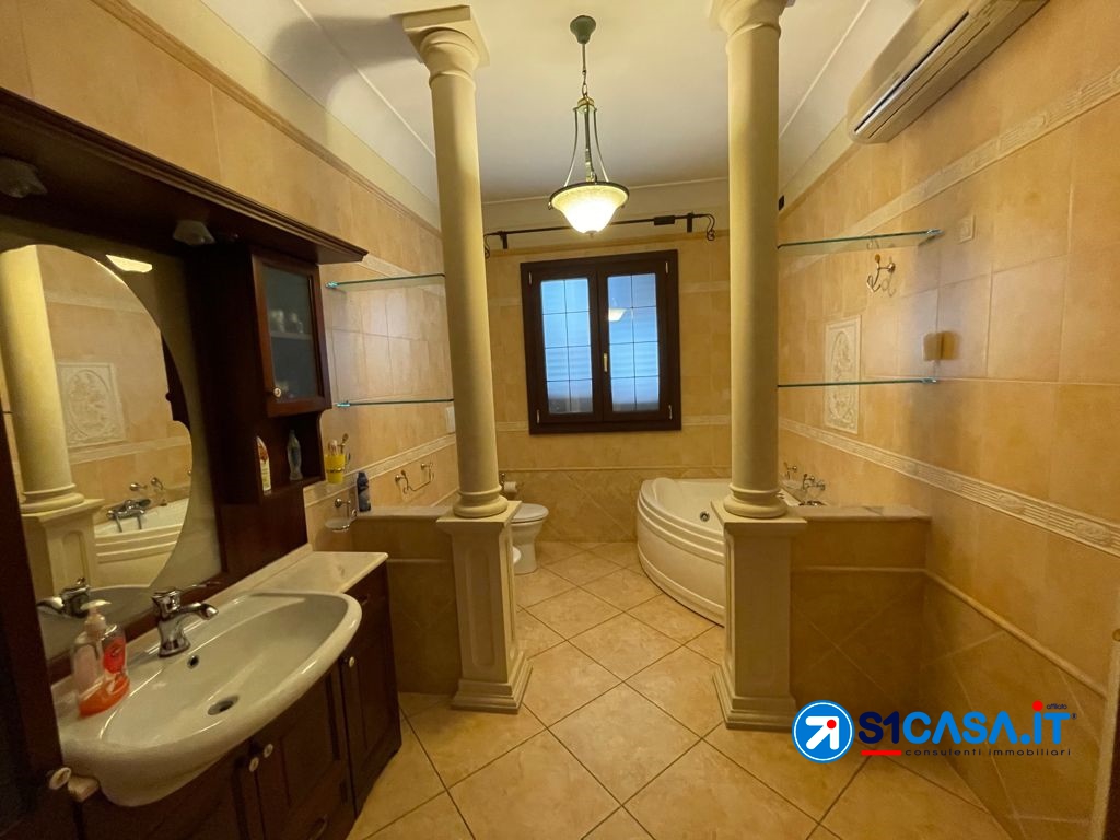 4 Bed, HouseFor Sale, Lecce, Puglia