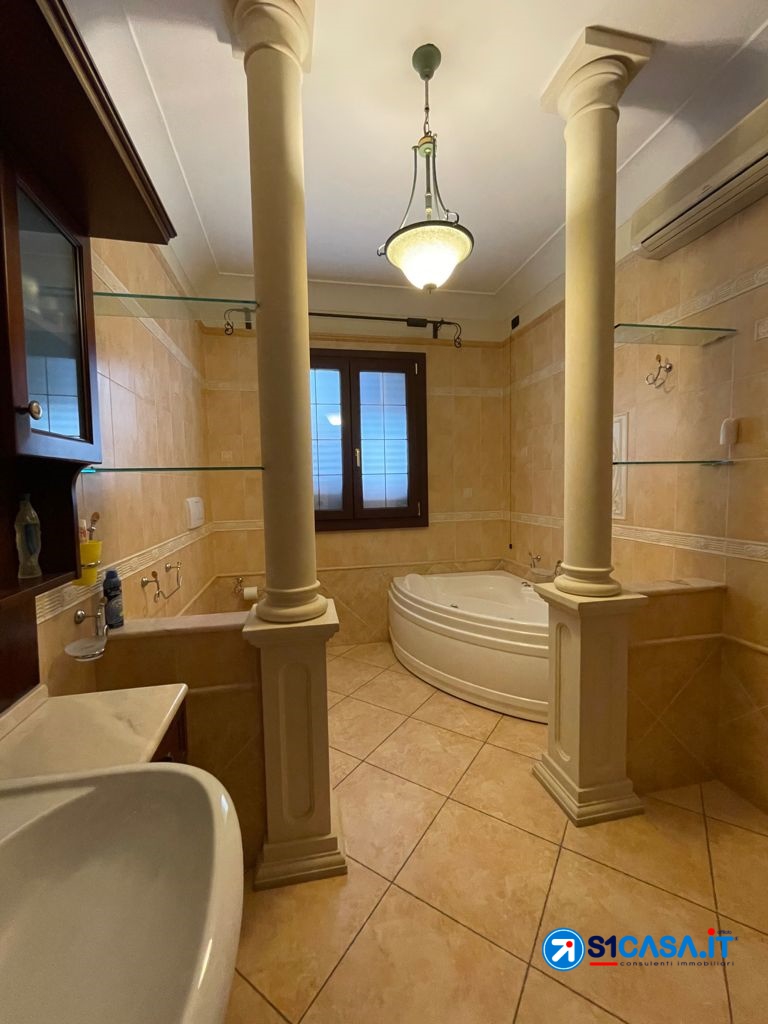 4 Bed, HouseFor Sale, Lecce, Puglia