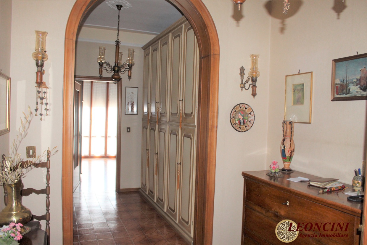 2 Bed, ApartmentFor Sale, Villafranca in Lunigiana, Toscana