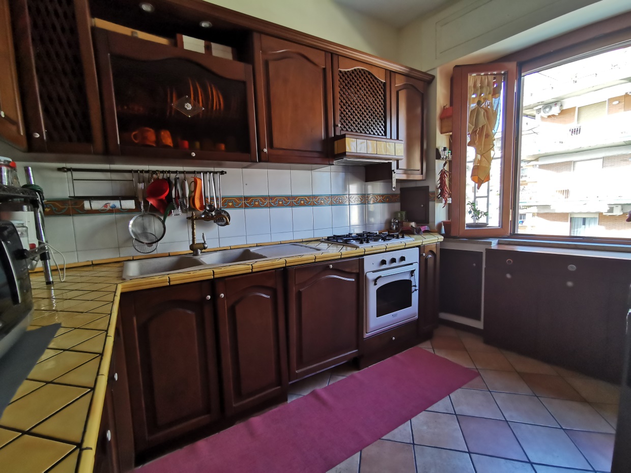 2 Bed, ApartmentFor Sale, Napoli, Campania