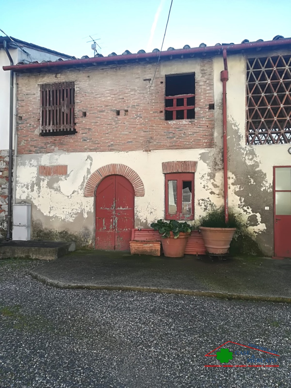 HouseFor Sale, Lucca, Toscana