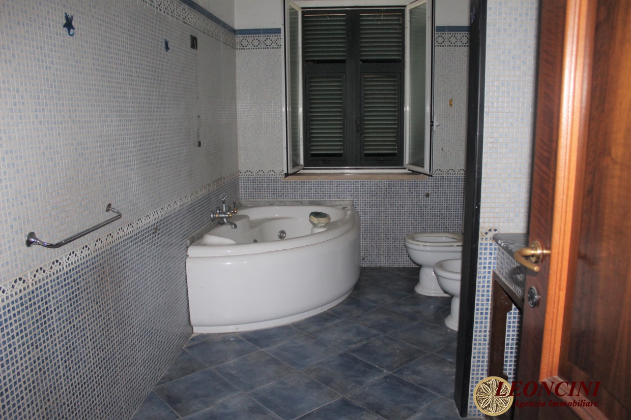 6 Bed, HouseFor Sale, Toscana