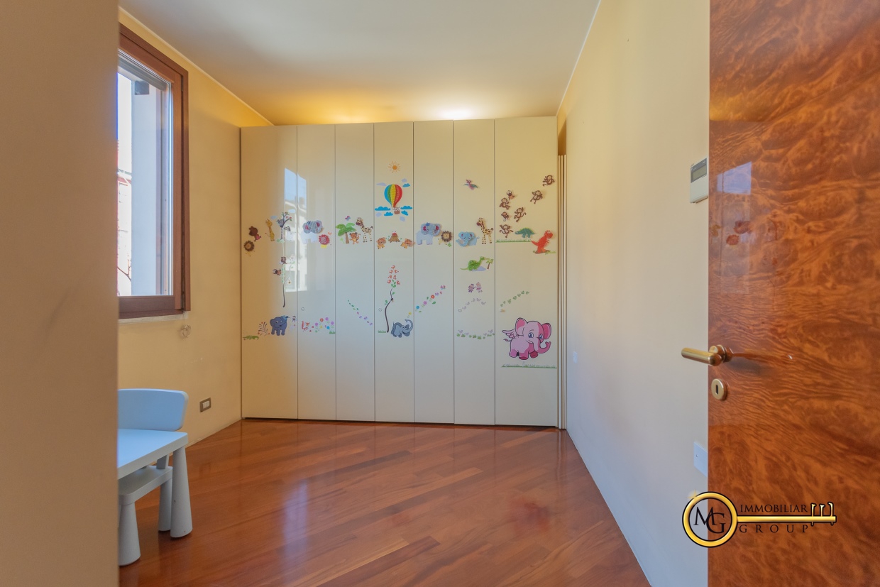 6 Bed, HouseFor Sale, Milano, Lombardia 6 Bed, HouseFor Sale, Milano, Lombardia