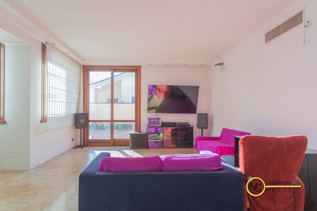 6 Bed, HouseFor Sale, Milano, Lombardia 6 Bed, HouseFor Sale, Milano, Lombardia