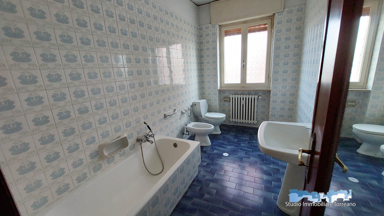 3 Bed, ApartmentFor Sale, Torino, Piemonte