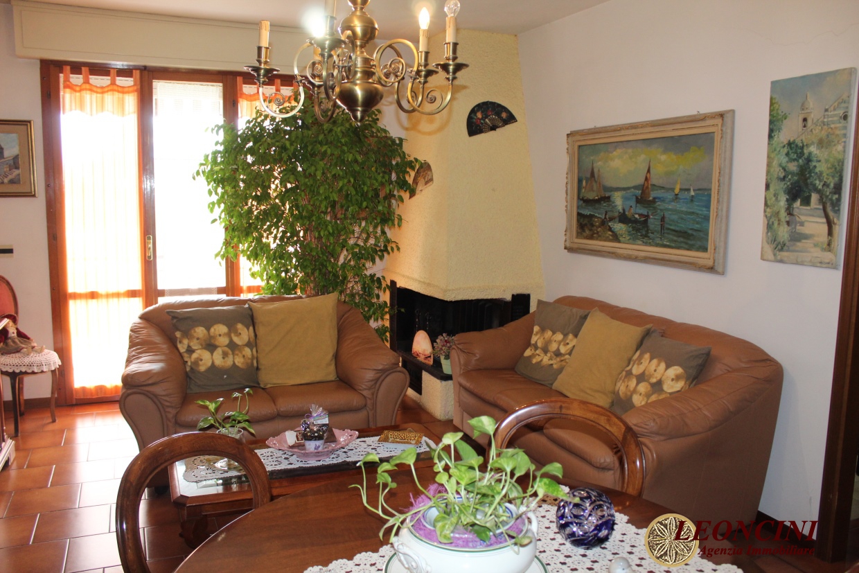 2 Bed, ApartmentFor Sale, Villafranca in Lunigiana, Toscana