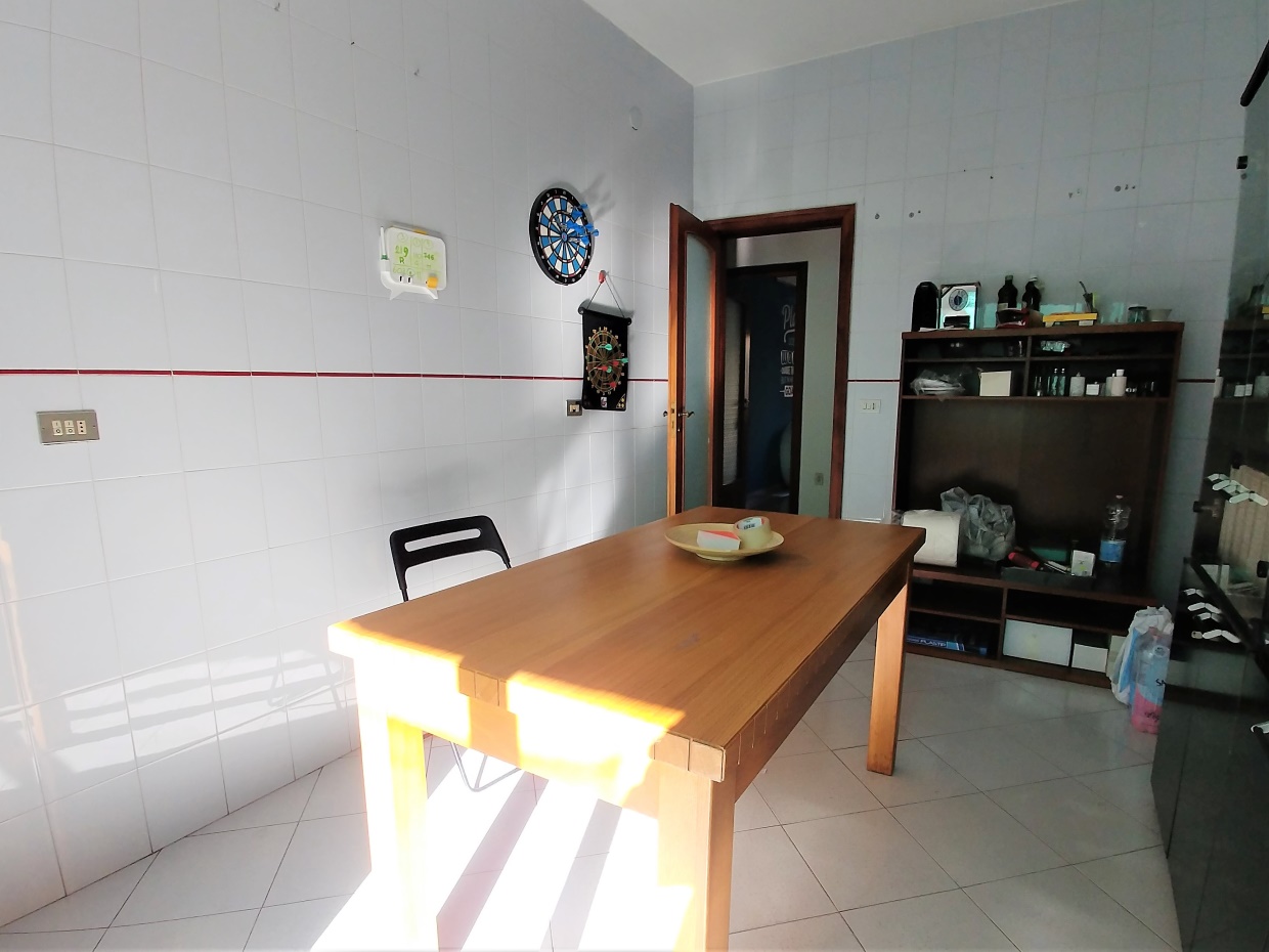 3 Bed, ApartmentFor Sale, Napoli, Napoli, Campania