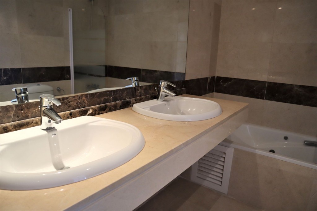 2 Bed, 2 Bath, ApartmentFor Sale, La Línea de la Concepción, Cadiz 2 Bed, 2 Bath, ApartmentFor Sale, La Línea de la Concepción, Cadiz