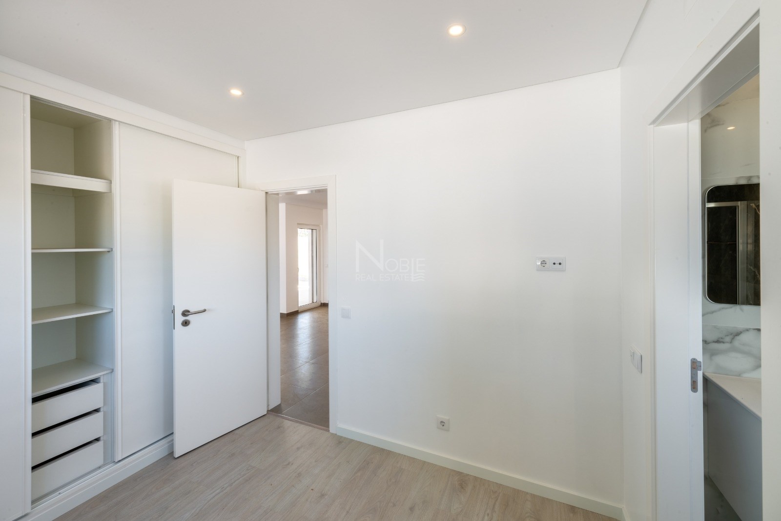 4 Bed, 2 Bath, HouseFor Sale, Lagoa, Faro