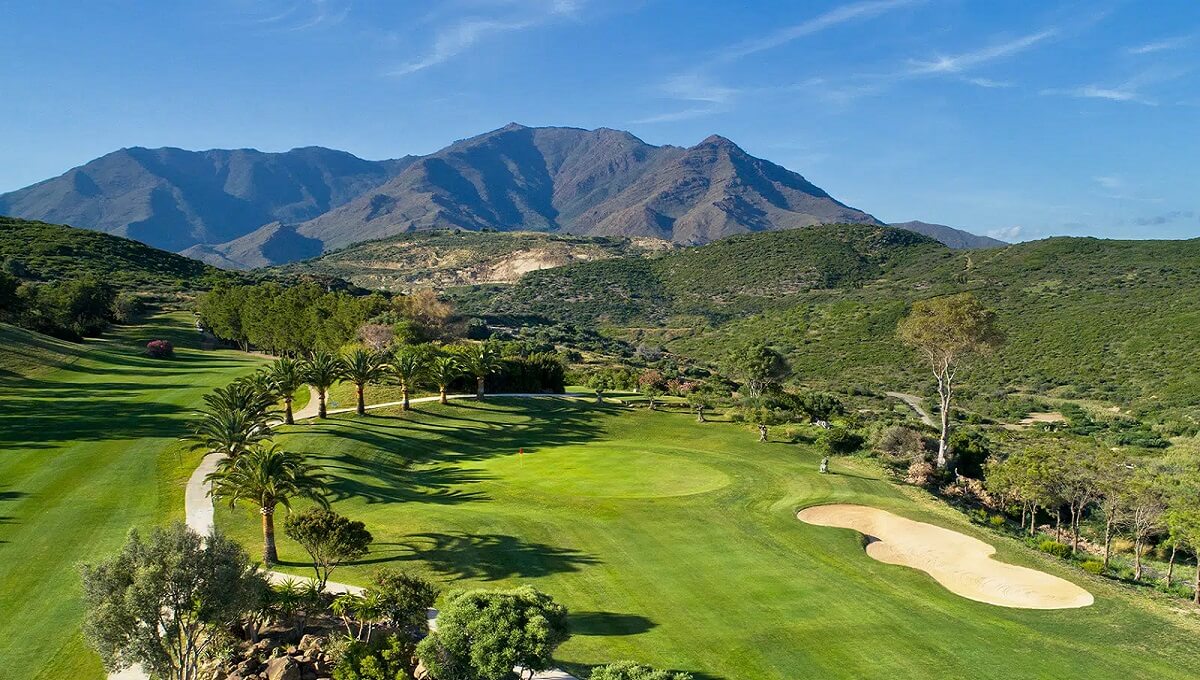 3 Bed, 2 Bath, ApartmentFor Sale, Estepona, Malaga