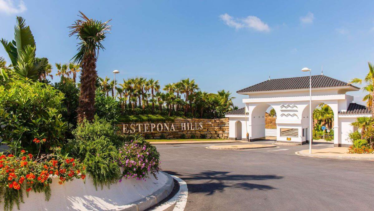 3 Bed, 3 Bath, ApartmentFor Sale, Estepona, Malaga