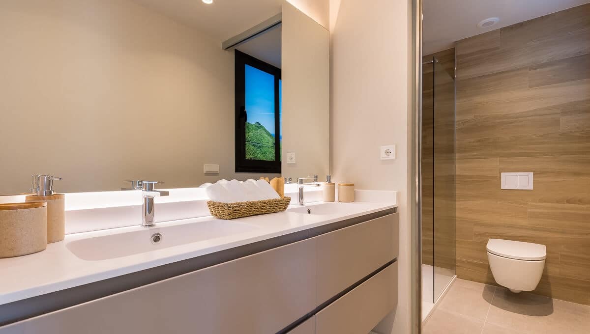 4 Bed, 3 Bath, ApartmentFor Sale, Estepona, Malaga 4 Bed, 3 Bath, ApartmentFor Sale, Estepona, Malaga