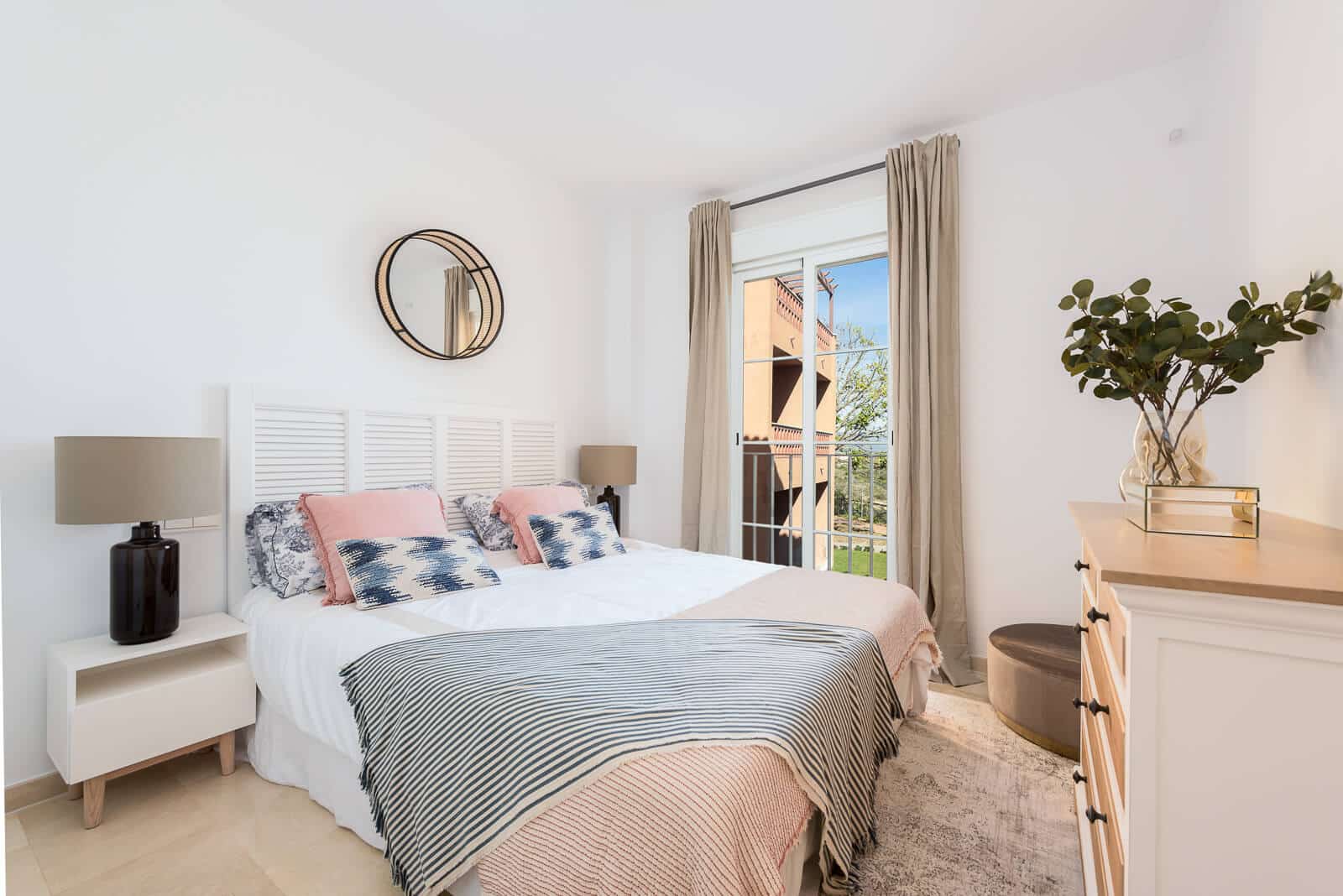 3 Bed, 2 Bath, ApartmentFor Sale, La Duquesa, Malaga